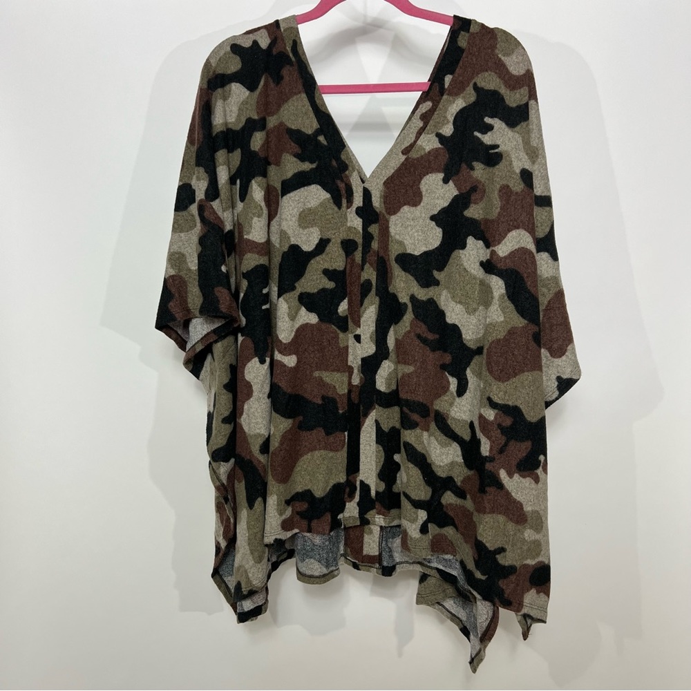 Dress Up Boutique Camo V-Neck Poncho